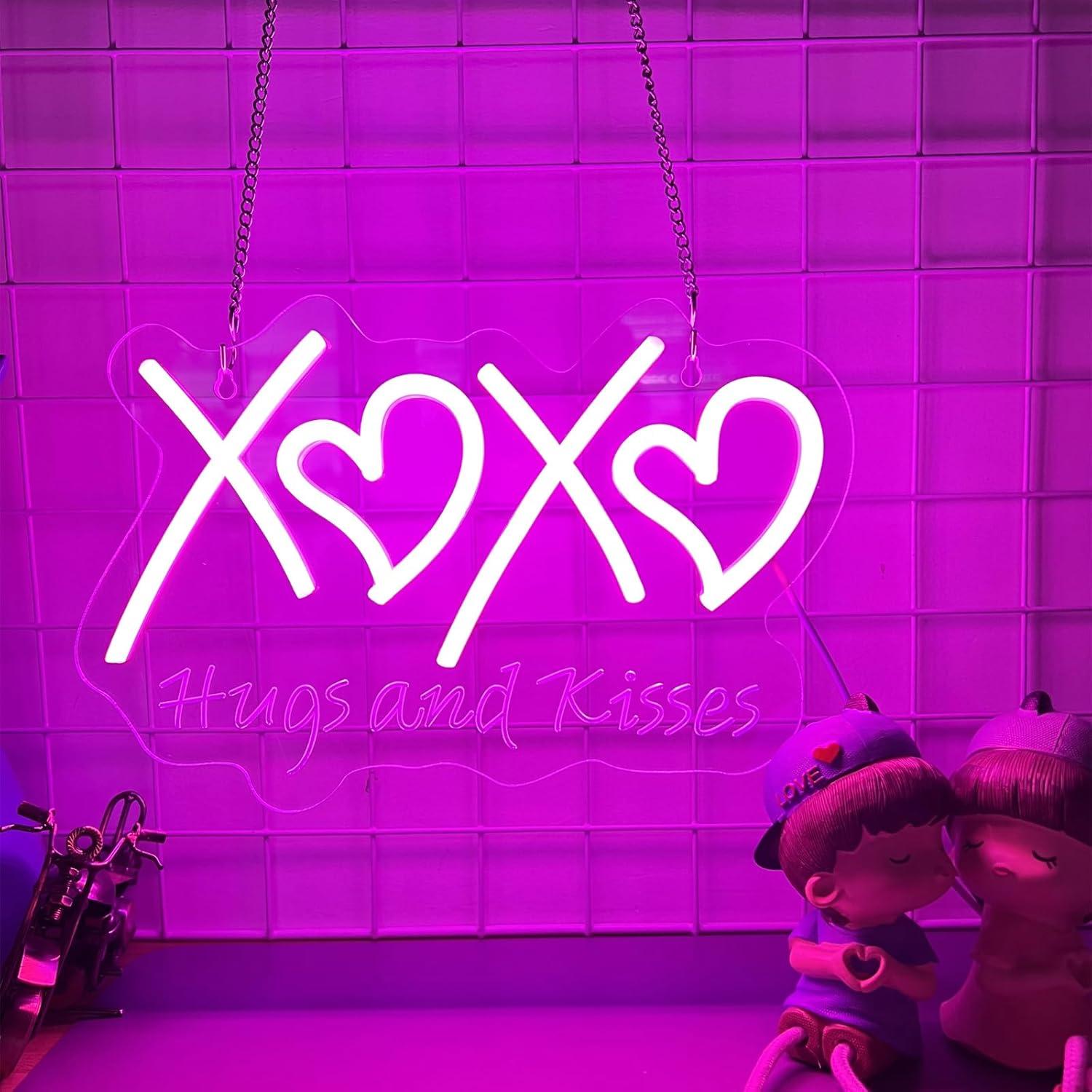 Insegna al neon XOXO, abbracci - Neon Sign Party recensione e prezzo
